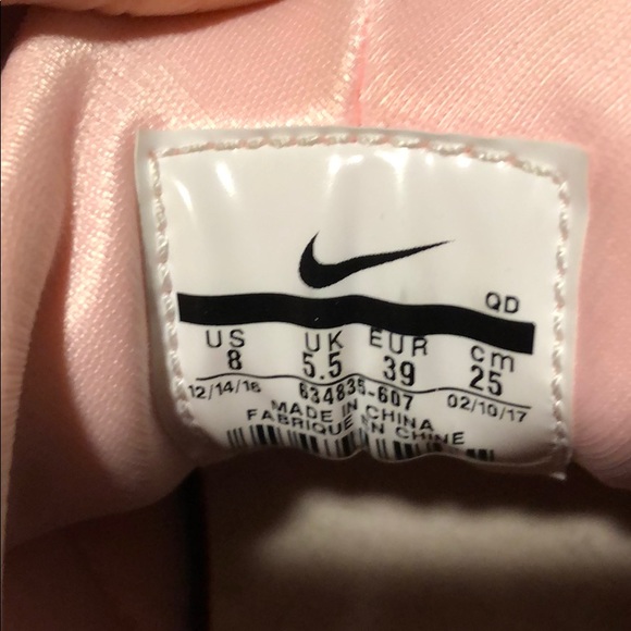 Baby Pink Nike Huaraches - Picture 2 of 2